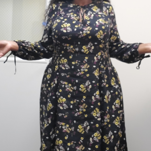 Torrid Floral Dress - Picture 3 of 4